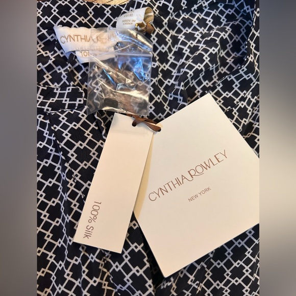 Cynthia Rowley Silk Sleeveless Blouse - Picture 2 of 6